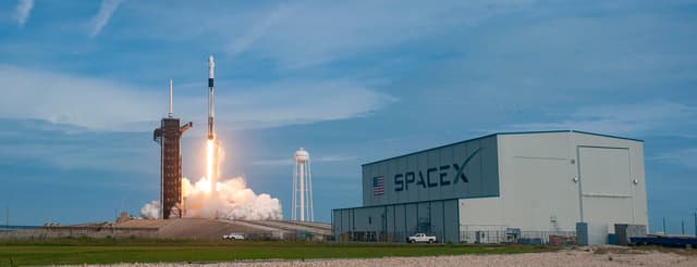 Crew Dragon In Flight Abort Test image